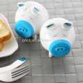 Cute pig shape oem salt & pepper shaker